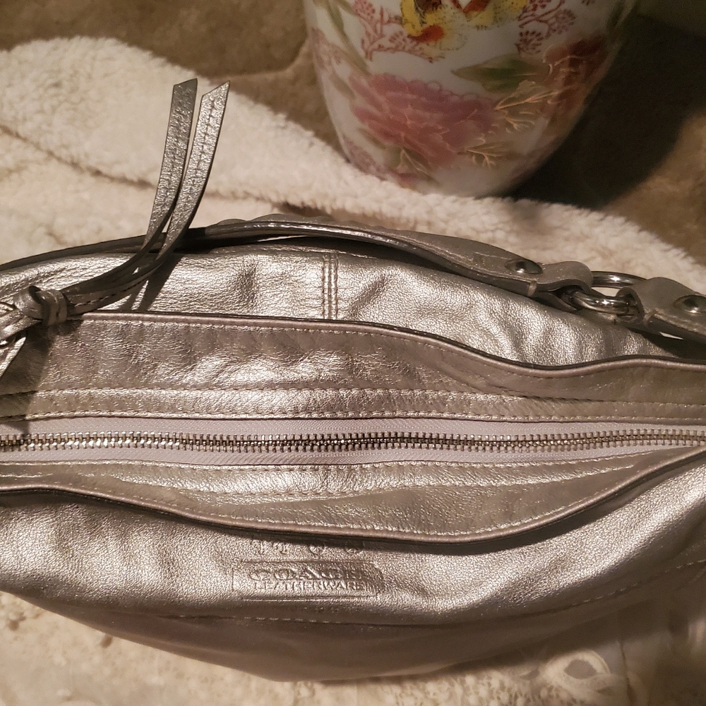 Authentic Coach bag - Picture 6 of 10